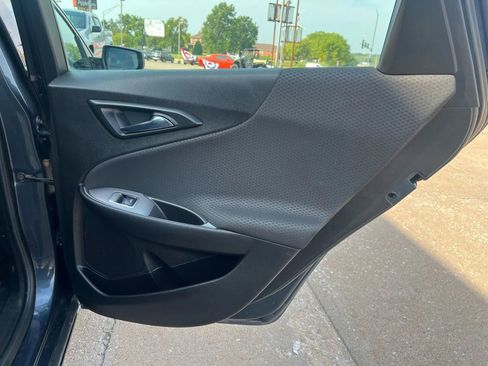 Used 2020 Chevrolet Malibu LS image 17