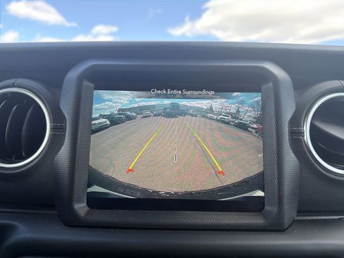 Used 2021 Jeep Wrangler Unlimited Rubicon 4xe w/ Steel Bumper Group image 26