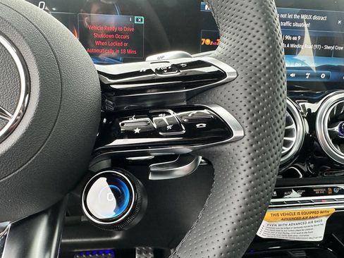 Used 2024 Mercedes-Benz GLA 35 AMG 4MATIC image 23