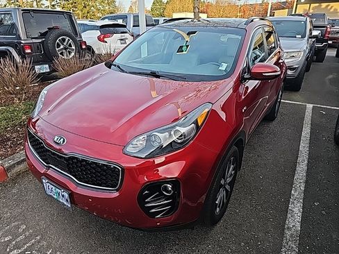 Used 2019 Kia Sportage EX w/ EX Technology Package image 2