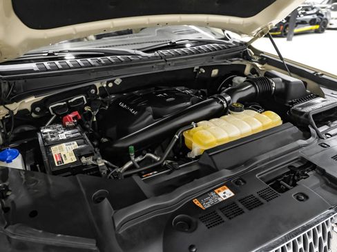 Used 2018 Lincoln Navigator Select w/ Technology Package image 52