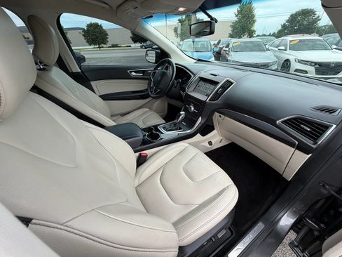 Used 2018 Ford Edge Titanium AWD/4WD image 29