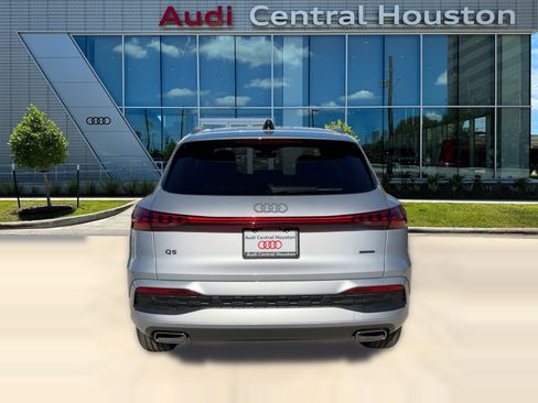 New 2025 Audi Q5 Premium image 10