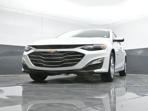 Used 2024 Chevrolet Malibu LT image 34
