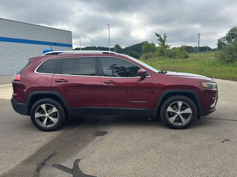 Used 2019 Jeep Cherokee Limited AWD/4WD image 6
