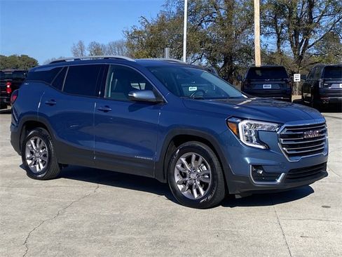 Used 2024 GMC Terrain SLT image 8