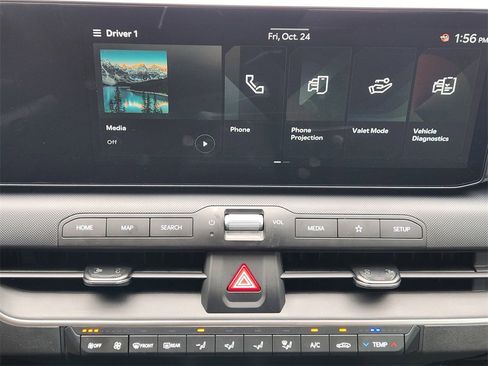 New 2025 Kia K4 LX image 13