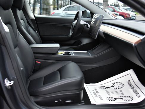 Used 2021 Tesla Model 3 Standard Range Plus image 42