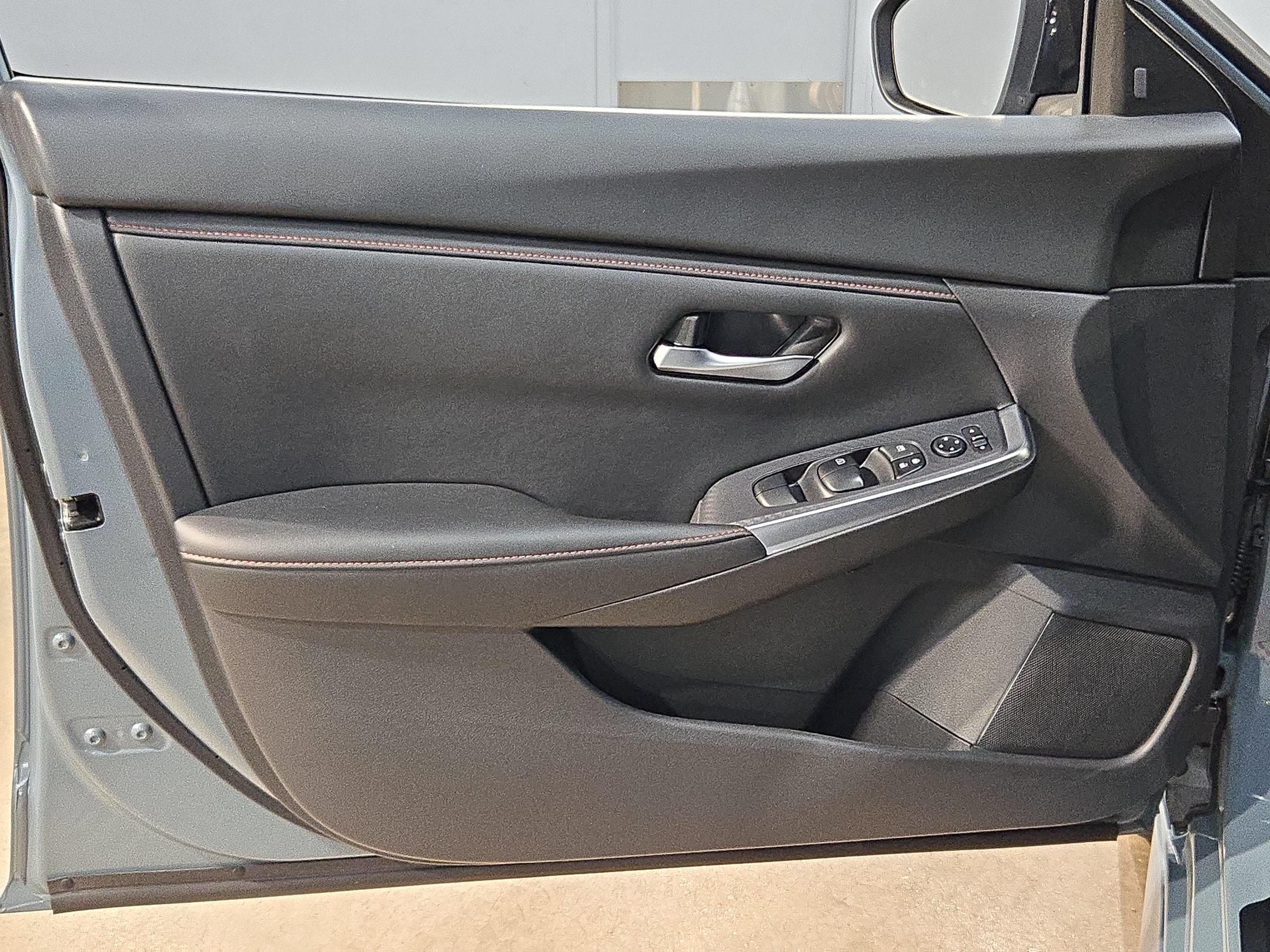 Used 2024 Nissan Sentra SR FWD image 20