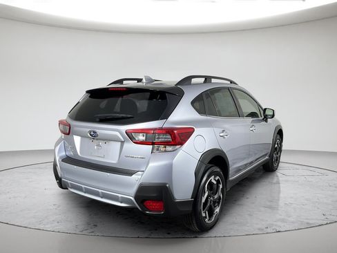Used 2022 Subaru Crosstrek 2.5i Limited w/ Moonroof Package 2 AWD/4WD image 3