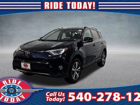 Used 2017 Toyota RAV4 XLE image 1