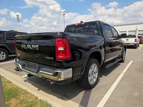 Used 2025 RAM 1500 Big Horn AWD/4WD image 3