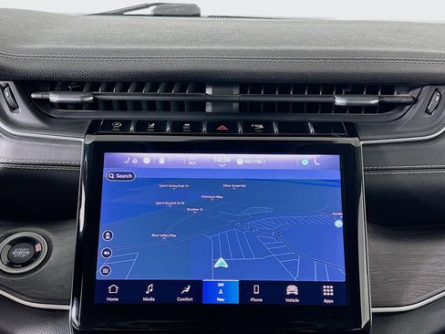 Used 2021 Jeep Grand Cherokee L Limited w/ Luxury Tech Group II image 22