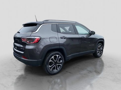 Used 2022 Jeep Compass Limited AWD/4WD image 9