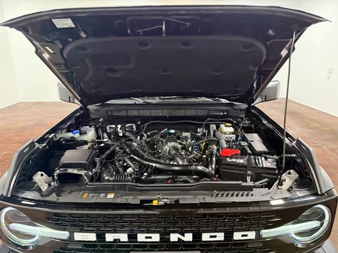 Used 2024 Ford Bronco Wildtrak image 17