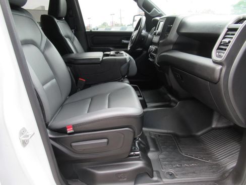 Used 2023 RAM 1500 Tradesman w/ Tradesman Group AWD/4WD image 10