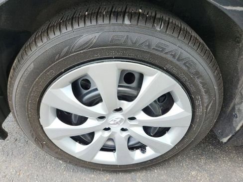 Used 2025 Toyota Corolla LE FWD image 11