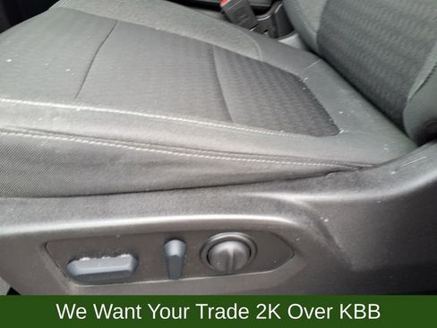 Used 2022 Chevrolet Silverado 2500 Custom w/ Custom Convenience Package image 9