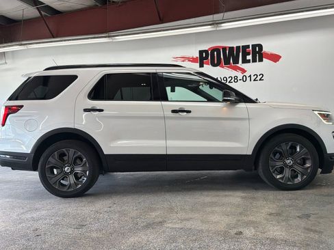 Used 2018 Ford Explorer Sport w/ Equipment Group 401A AWD/4WD image 2