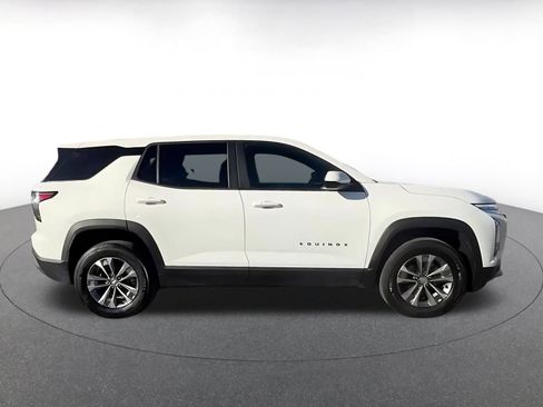 Used 2025 Chevrolet Equinox LT image 16