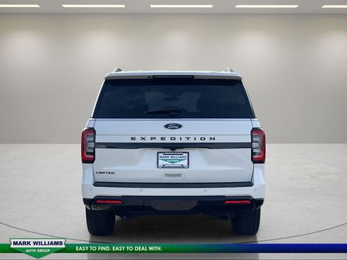 Used 2024 Ford Expedition Limited AWD/4WD image 8