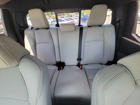 Used 2025 Toyota Tacoma Limited AWD/4WD image 5