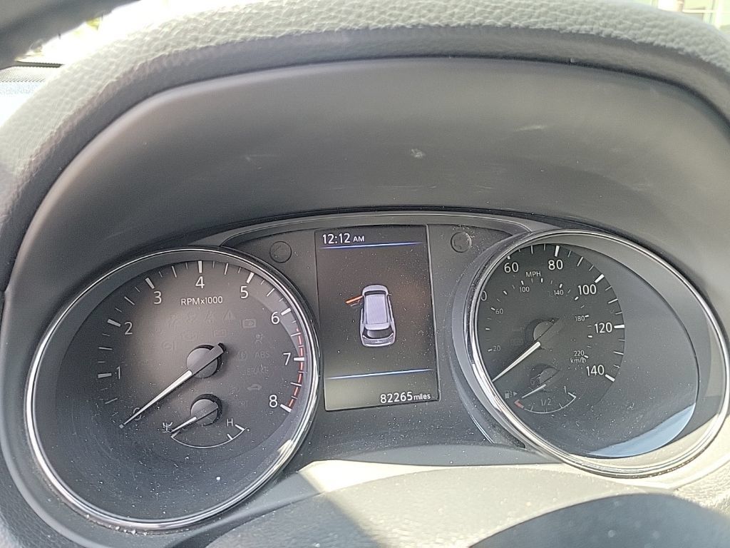 Used 2018 Nissan Rogue SV AWD/4WD image 10