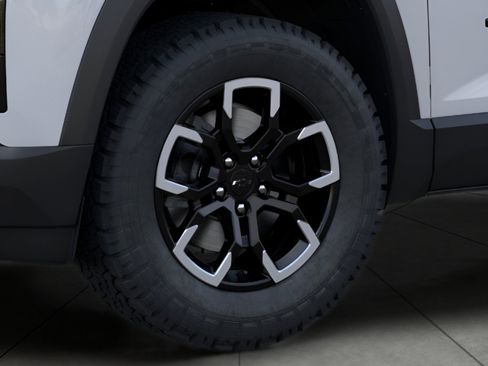 New 2026 Chevrolet Equinox ACTIV w/ Convenience Package III AWD/4WD image 9