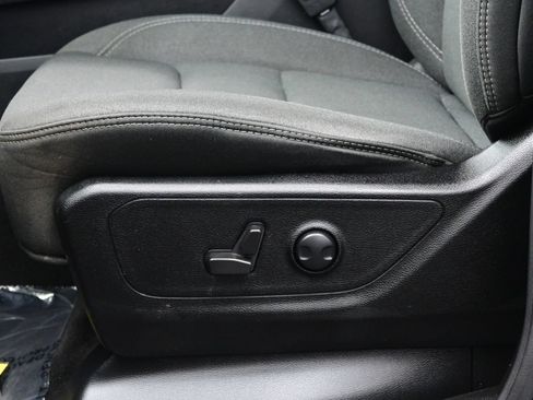 Used 2022 RAM 1500 Big Horn w/ Night Edition RWD image 14