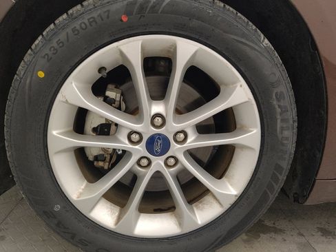 Used 2019 Ford Fusion SE image 31