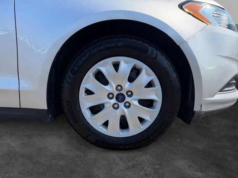 Used 2014 Ford Fusion S FWD image 4