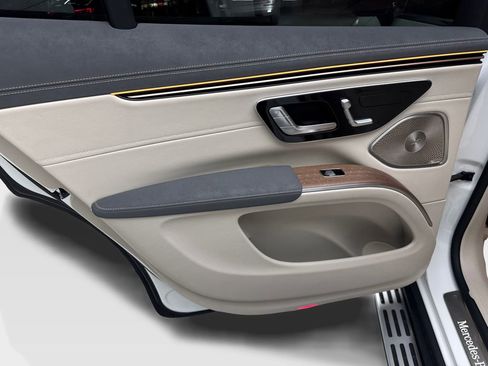 Used 2023 Mercedes-Benz EQS 450+ SUV image 34