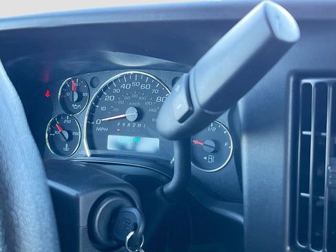 Used 2024 Chevrolet Express 2500 w/ Driver Convenience Package image 16