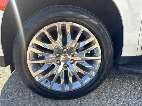 Used 2023 GMC Yukon Denali AWD/4WD image 11