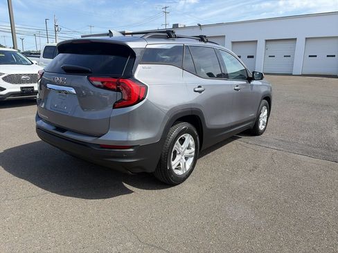 Used 2019 GMC Terrain SLE w/ Driver Convenience Package FWD image 5