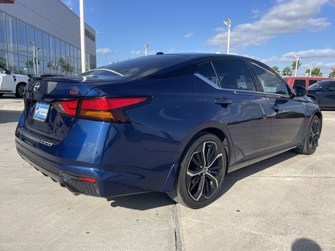 Certified 2023 Nissan Altima 2.5 SR w/ SR Premium Package image 3