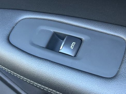 Used 2025 Cadillac XT5 Premium Luxury image 21