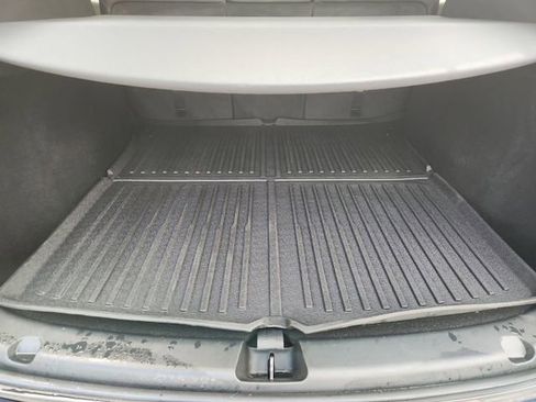 Used 2024 Tesla Model Y Long Range image 25