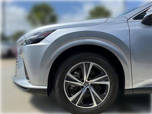 Used 2025 Lexus RX 350 Premium w/ Accessory Package (Z1) FWD image 5