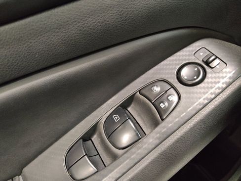 Used 2024 Nissan Altima 2.5 S FWD image 27