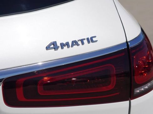 Used 2022 Mercedes-Benz GLS 450 4MATIC image 10