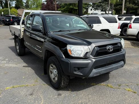 Used 2015 Toyota Tacoma 4x4 Access Cab image 3