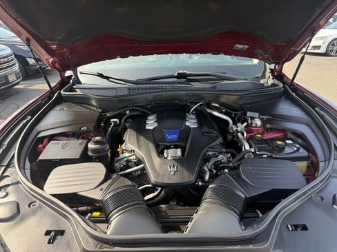 Used 2017 Maserati Levante S image 35