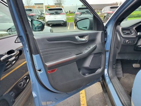 Used 2024 Ford Escape ST-Line w/ Tech Pack #1 image 9