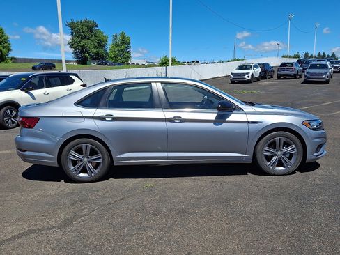 Used 2021 Volkswagen Jetta R-Line w/ R-Line Cold Weather Package FWD image 8