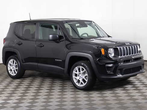 Used 2023 Jeep Renegade Latitude AWD/4WD image 51