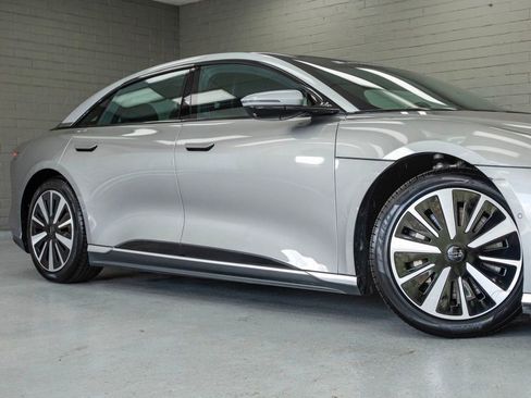 Used 2023 Lucid Air Grand Touring image 7