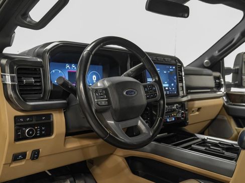 Used 2024 Ford F350 Lariat w/ Lariat Ultimate Package AWD/4WD image 15