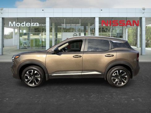 Used 2026 Nissan Kicks SV w/ Cold Weather Package AWD/4WD image 2