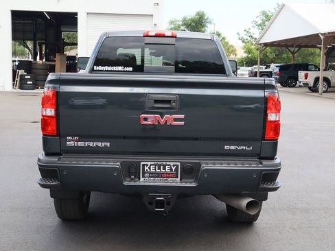 Used 2019 GMC Sierra 2500 Denali w/ Duramax Plus Package AWD/4WD image 8